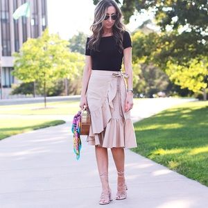 🌟HP🌟 {WHO WHAT WEAR} Khaki Ruffle Wrap Skirt ❤️
